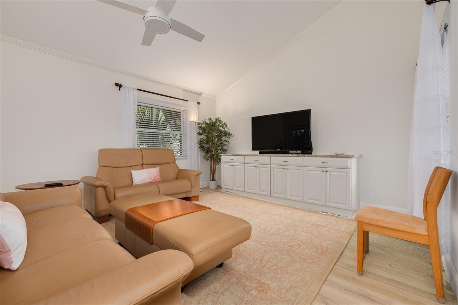 3210 GOLDEN EAGLE LN