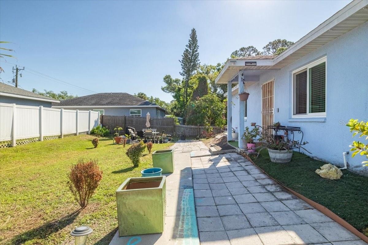 5105 15TH STREET CT E