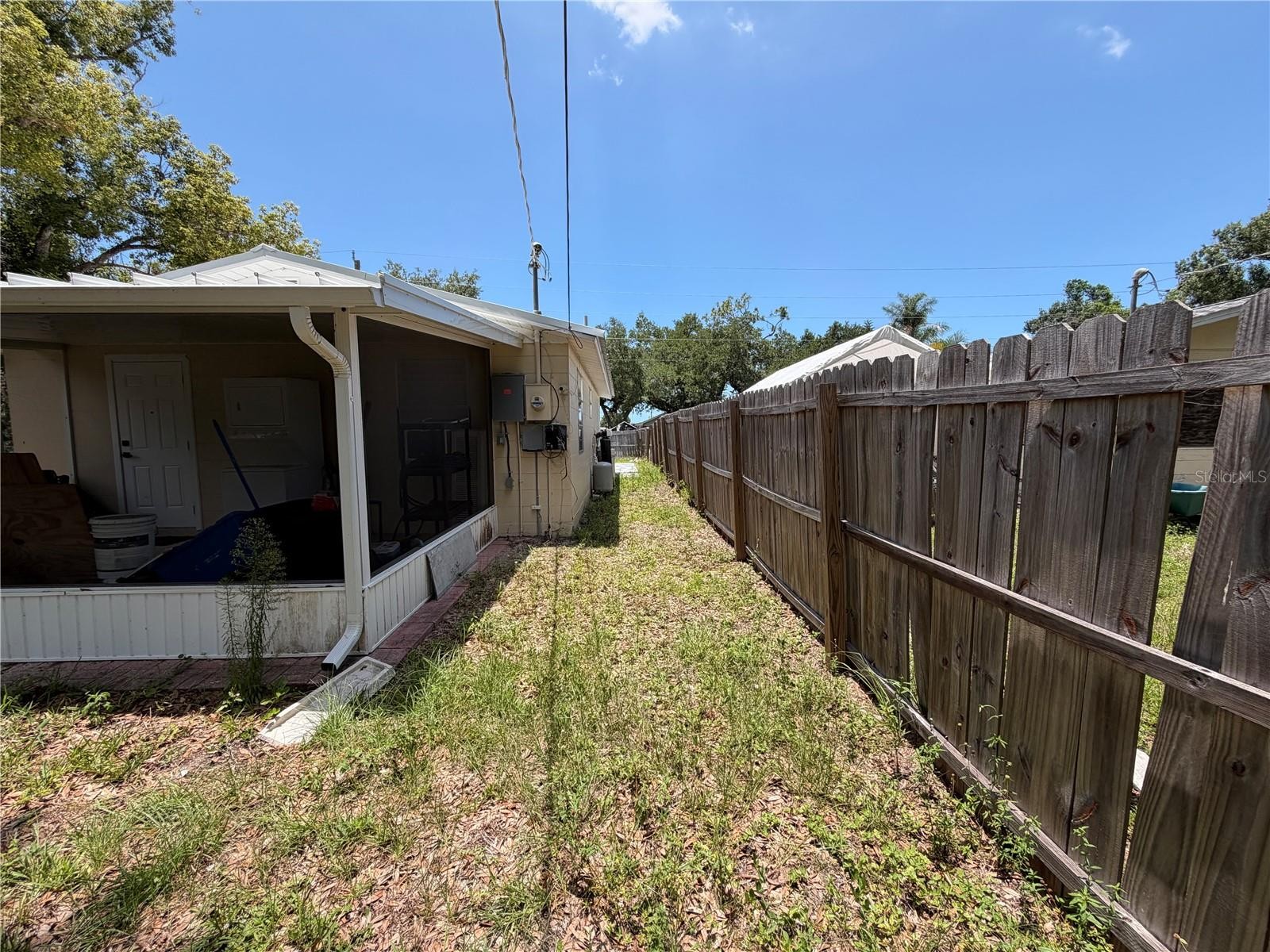 2195 PARK RD