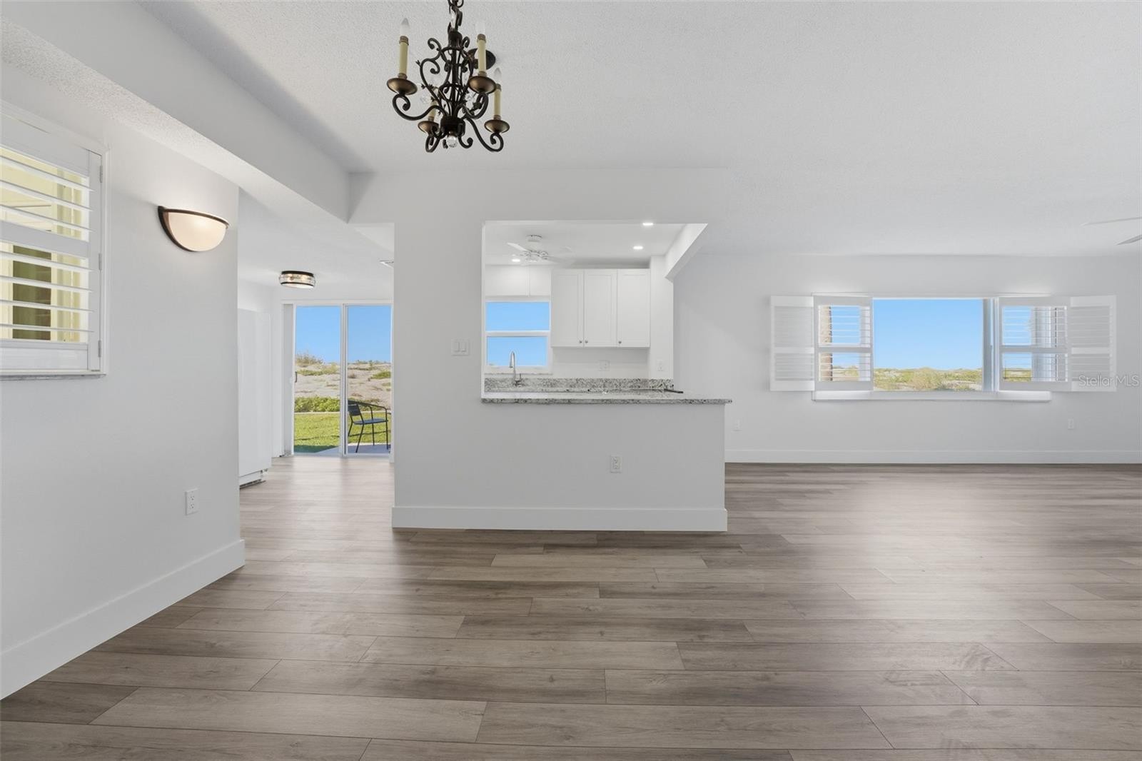 1150 TARPON CENTER DR #1-A