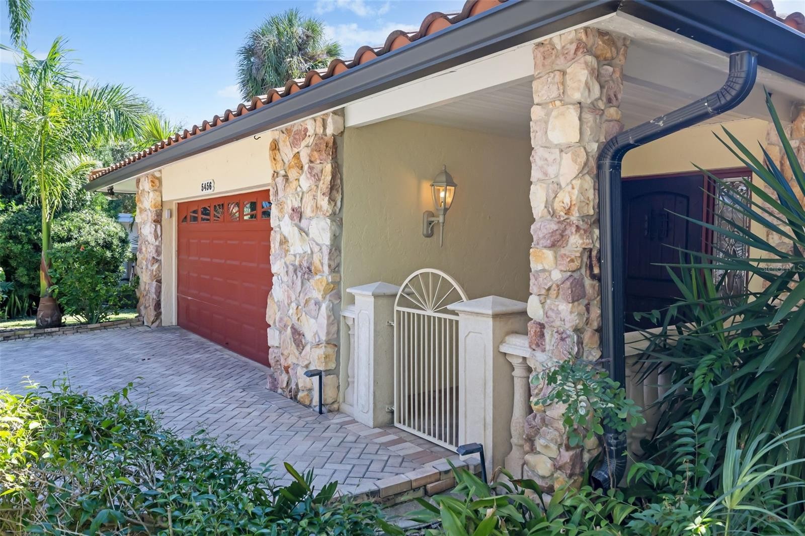 5456 AZURE WAY