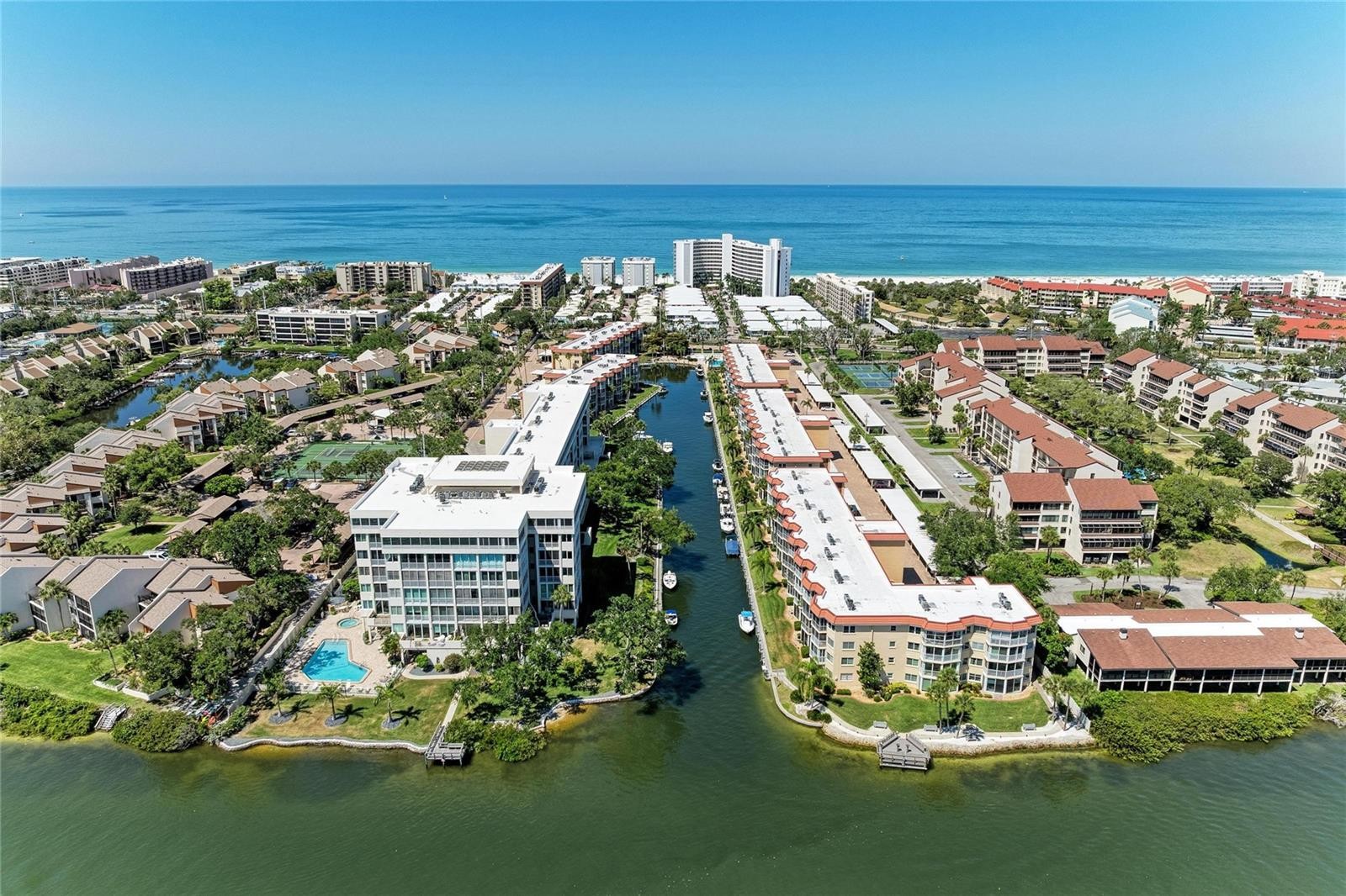 1257 S PORTOFINO DR #104