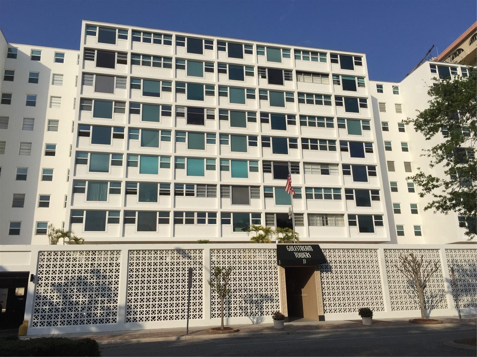 33 S GULFSTREAM AVE #704A