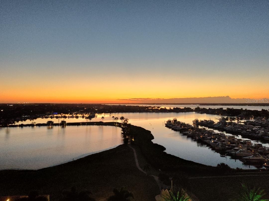 130 RIVIERA DUNES WAY #701