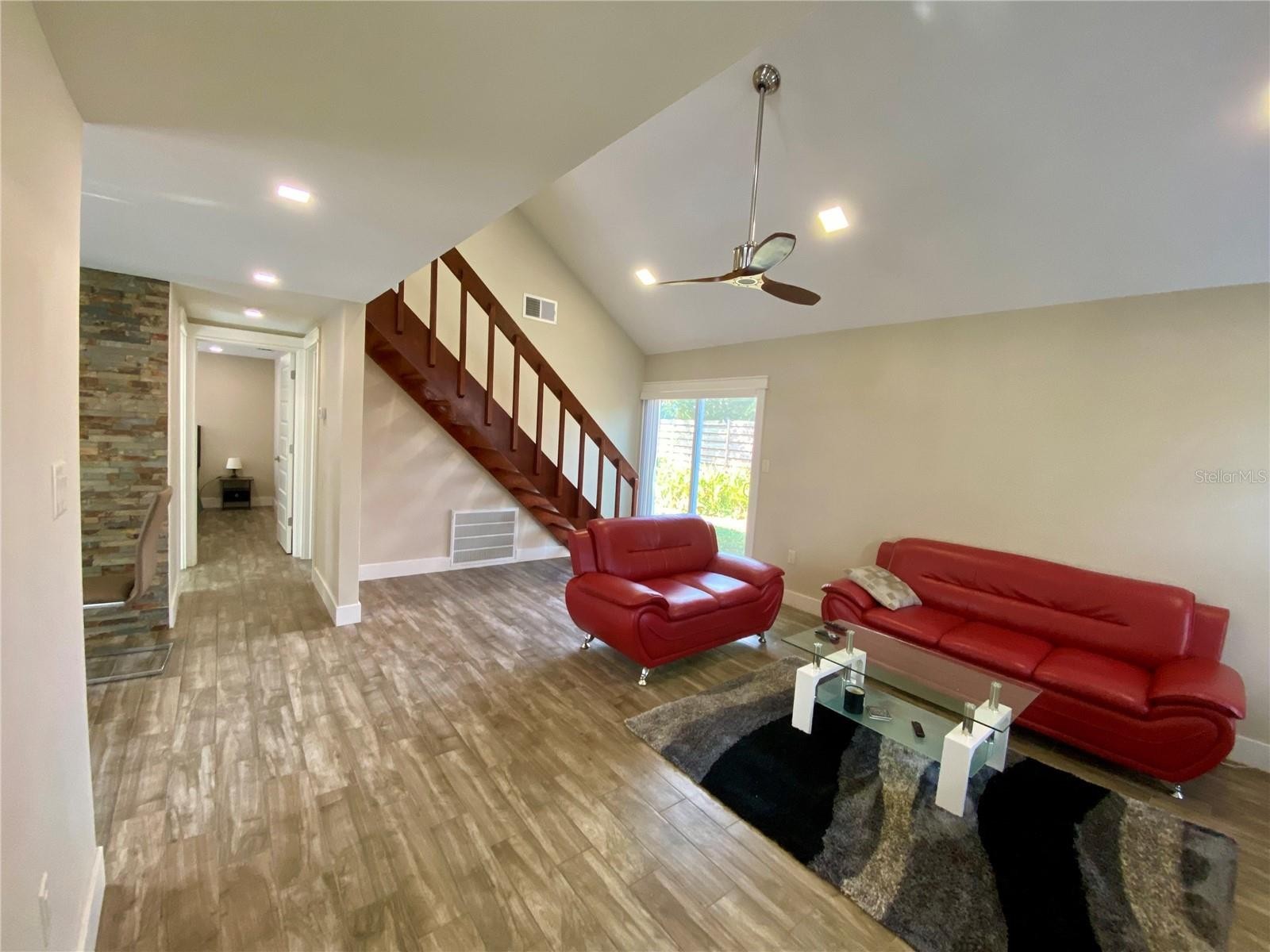 4564 IOLA DR