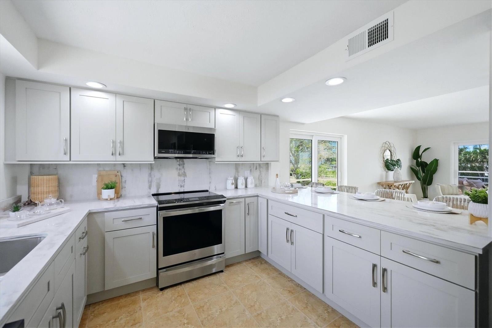 797 BENJAMIN FRANKLIN DR #9