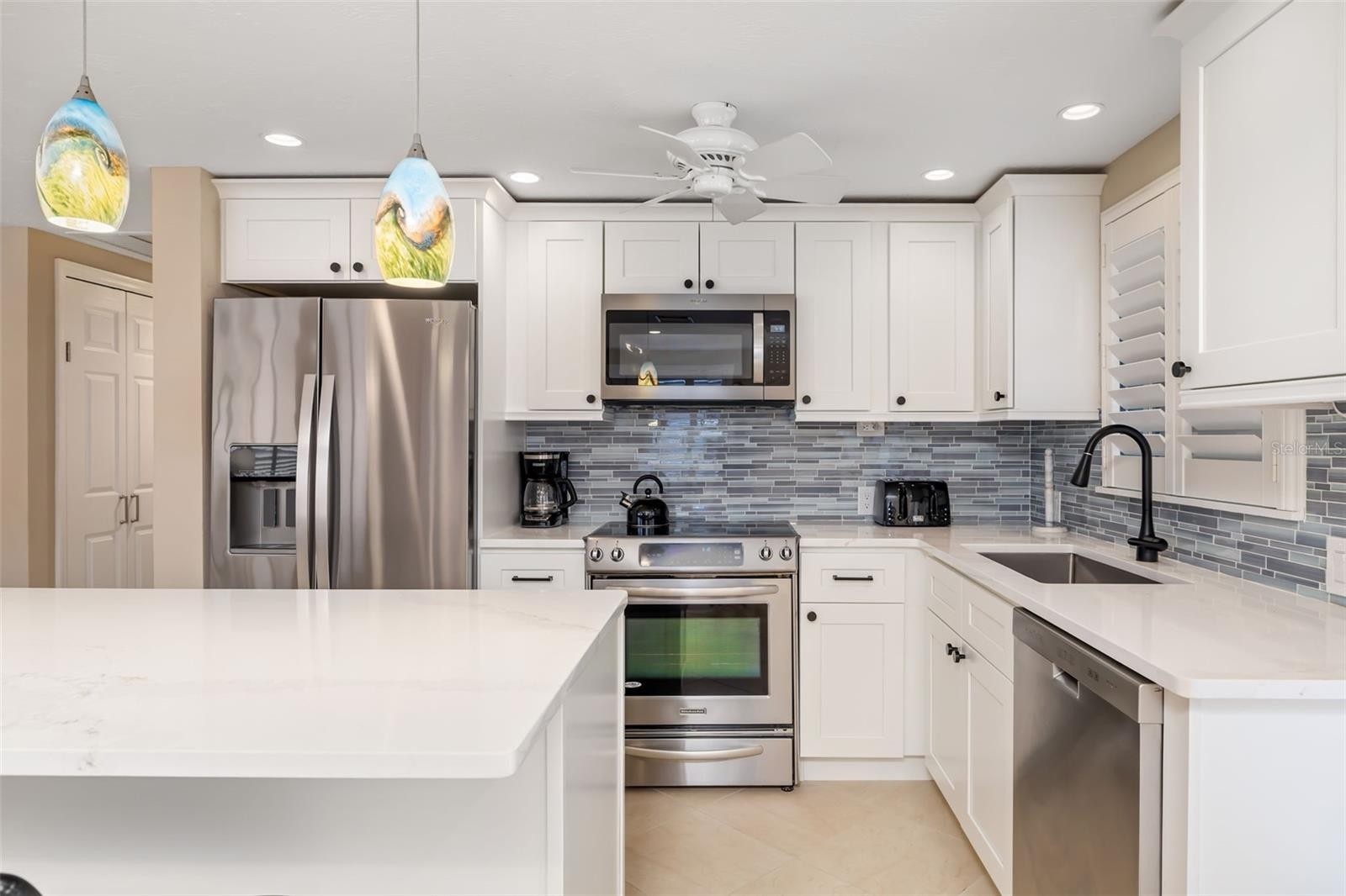 6140 MIDNIGHT PASS RD #A10