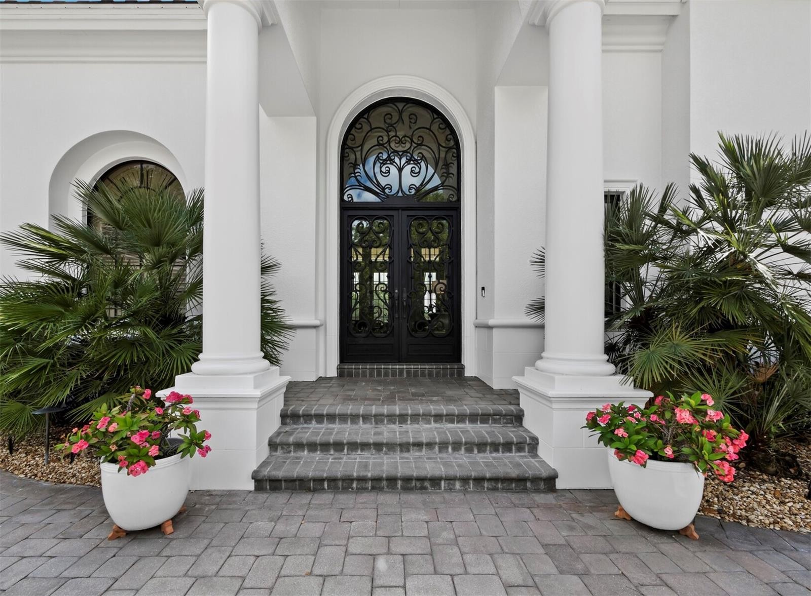 3129 FOUNDERS CLUB DR