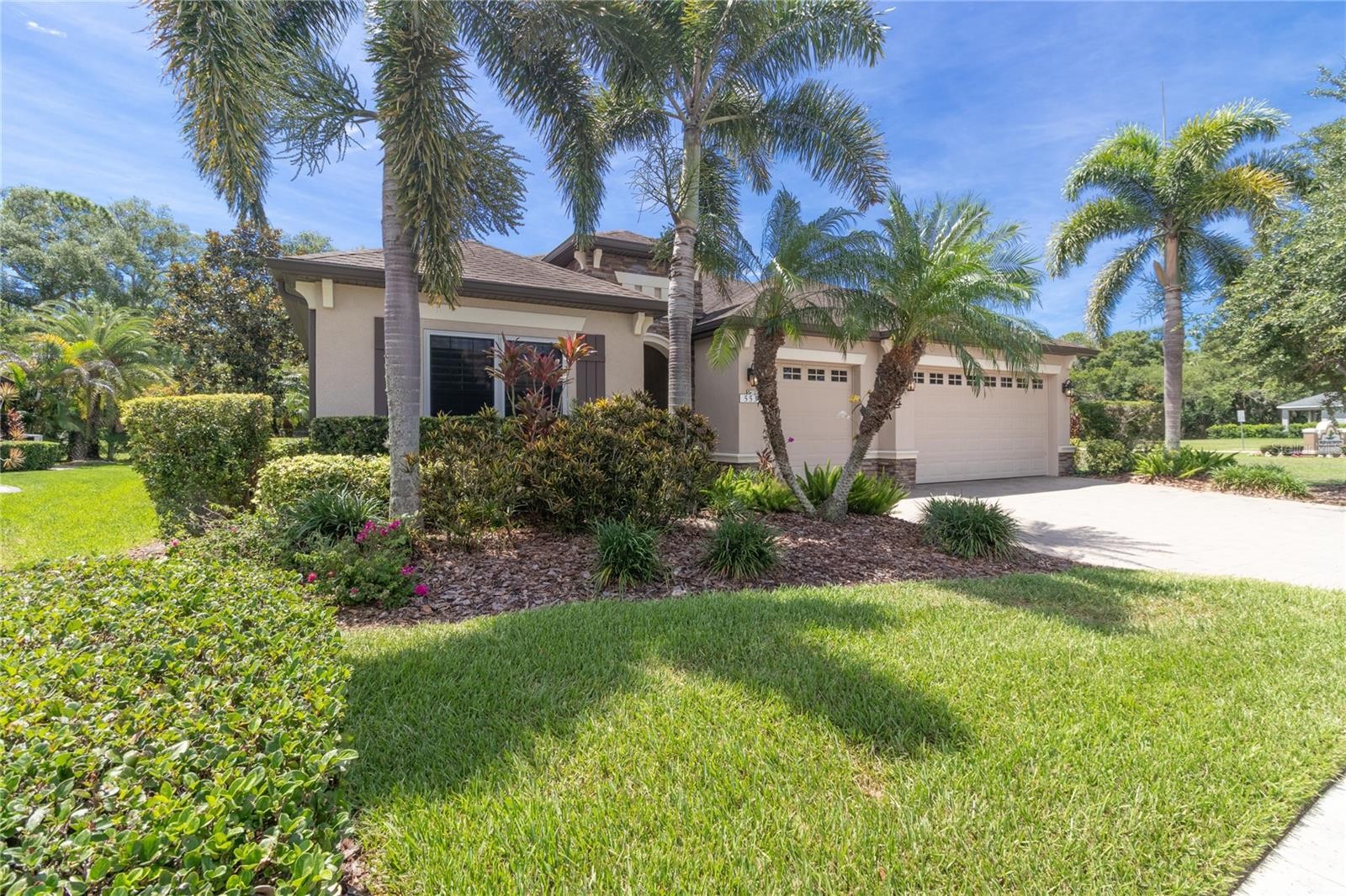 553 CHANTILLY TRL