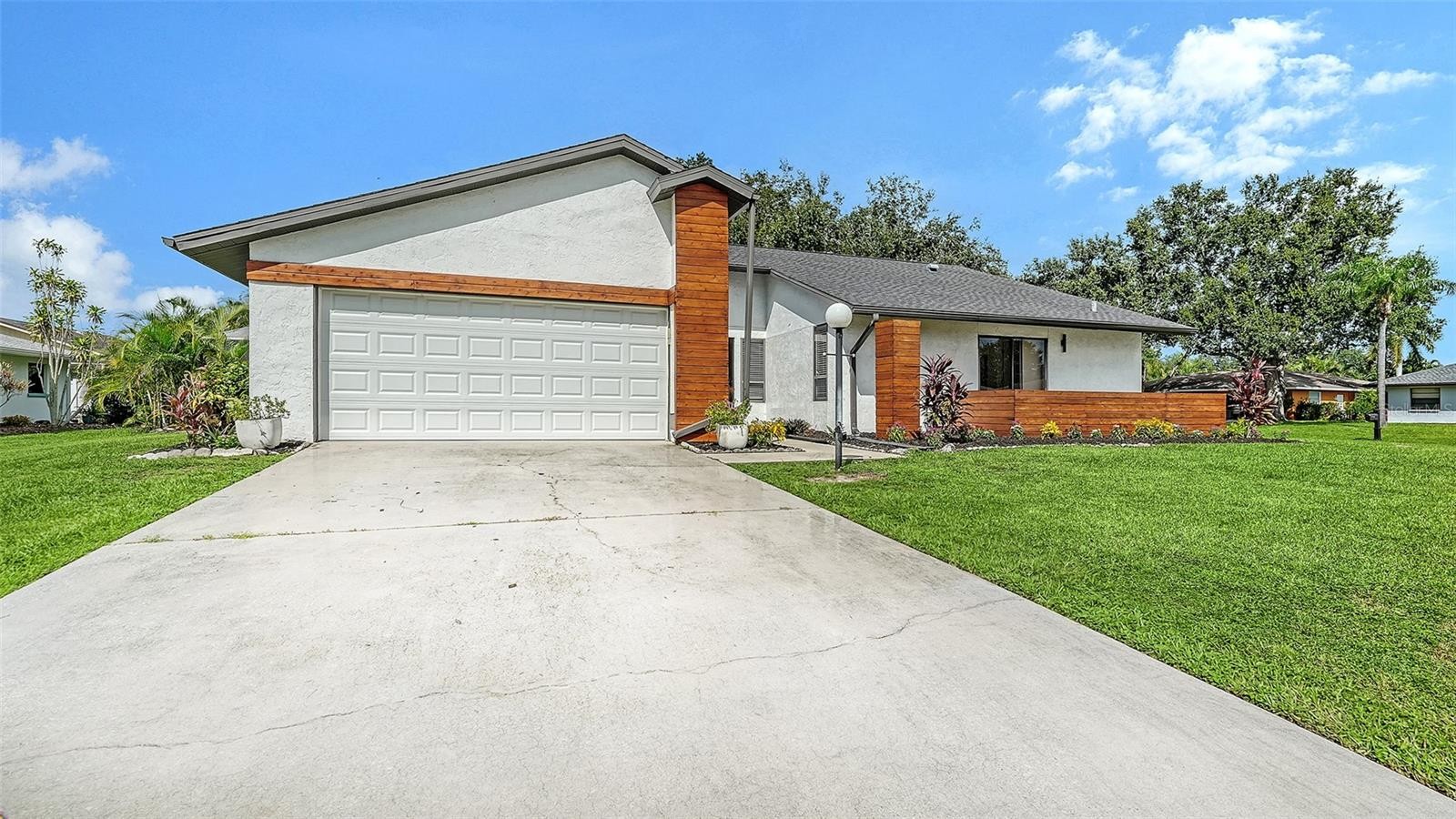 5744 AUGUSTA CIR