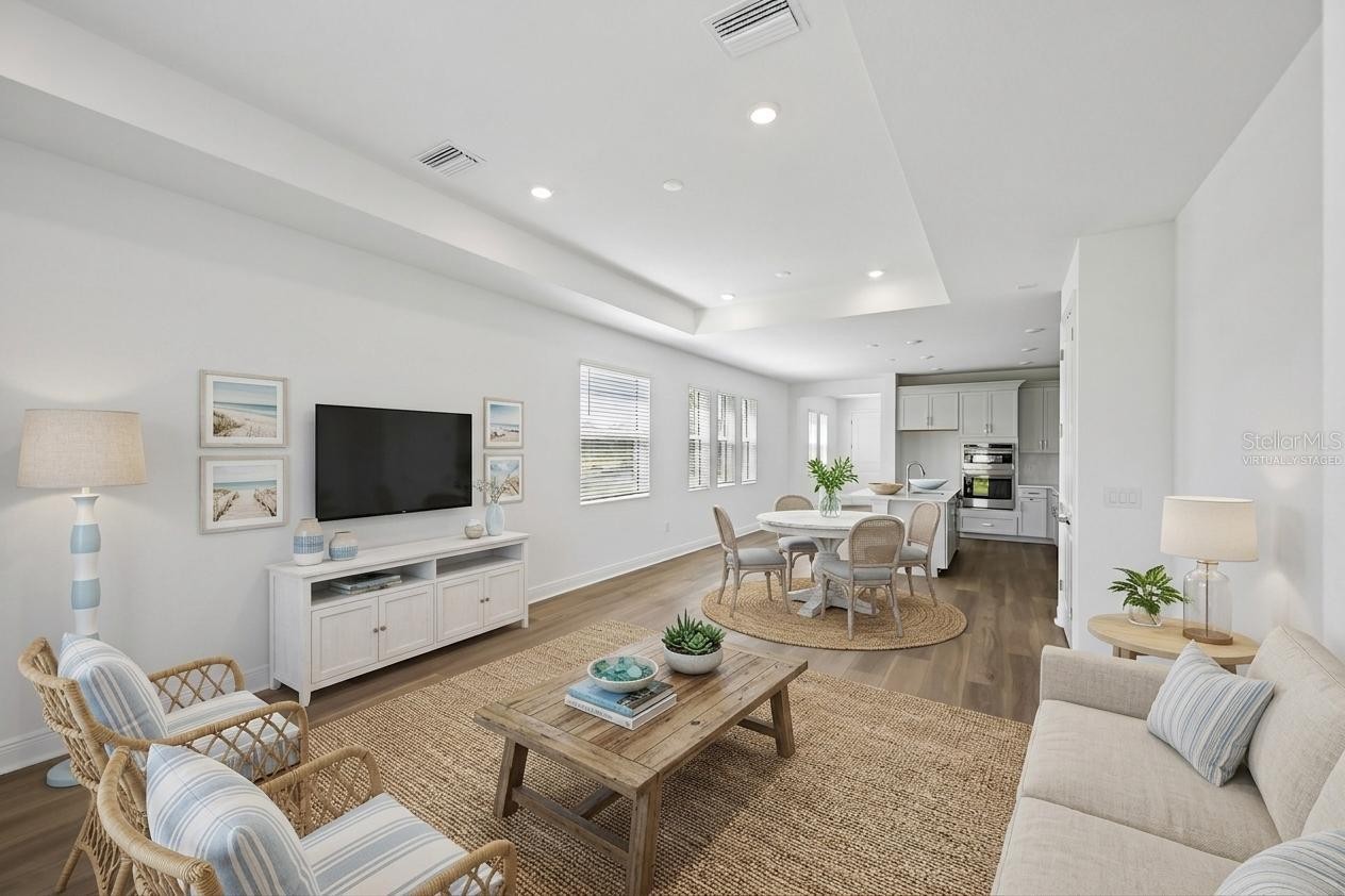 9669 CRYSTAL ISLES CIR