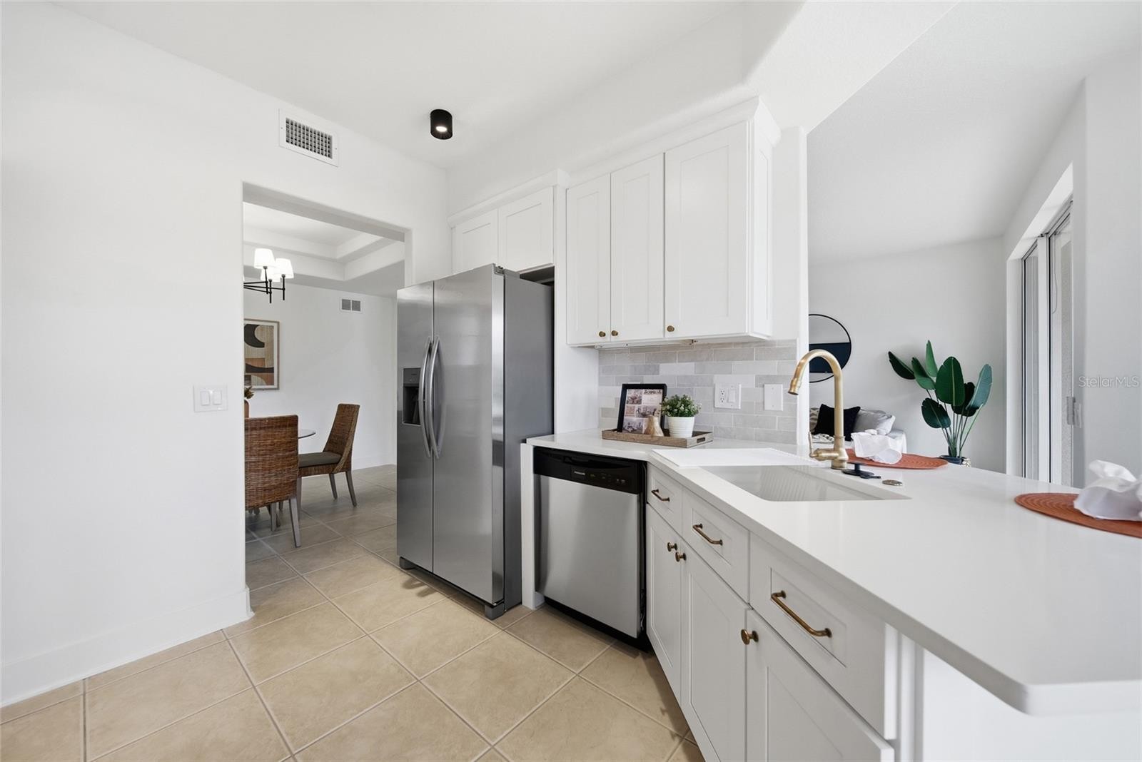 7084 PROSPERITY CIR #1102