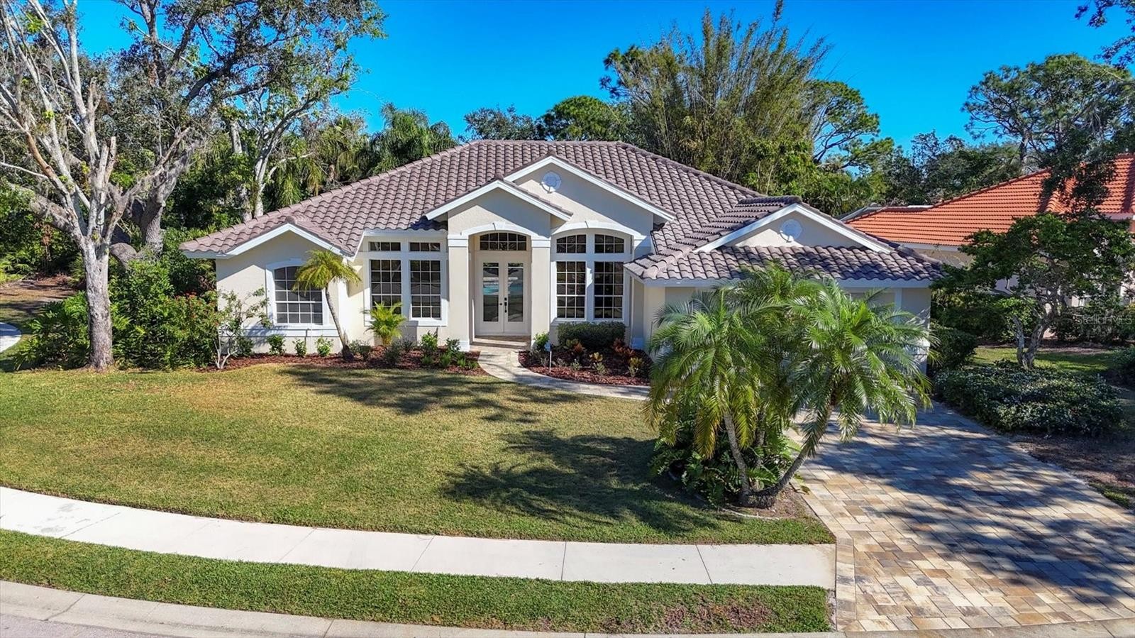 6615 HUNTER COMBE XING