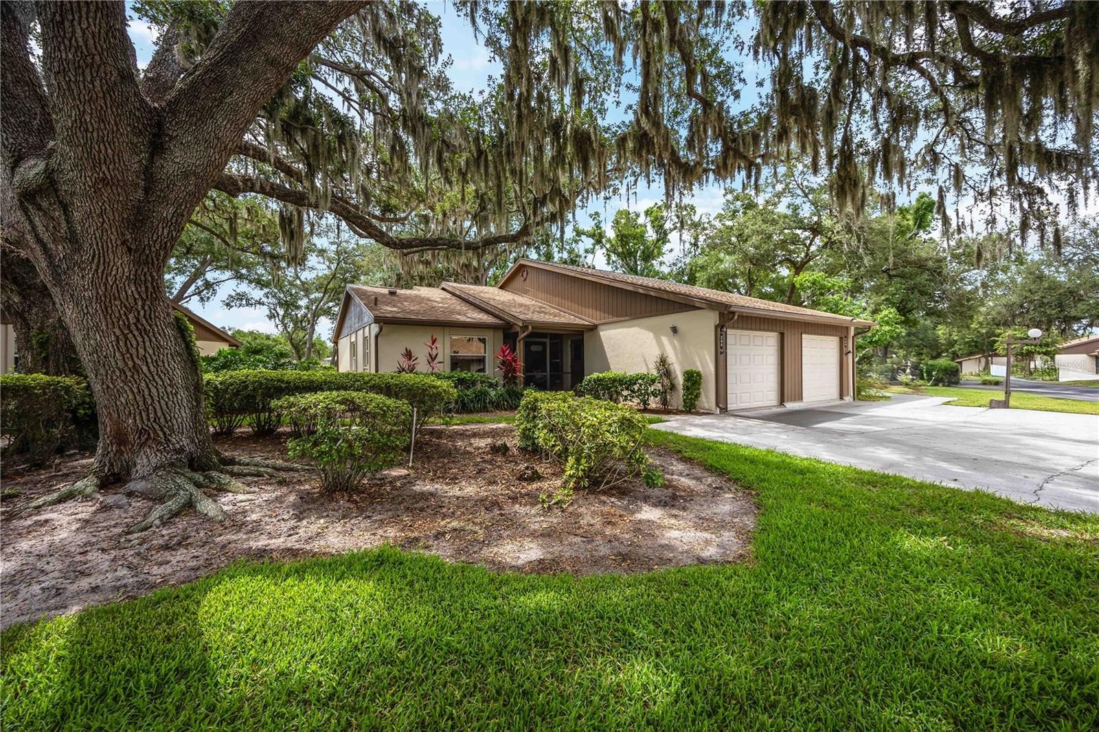 266 OAK HILL DR #34