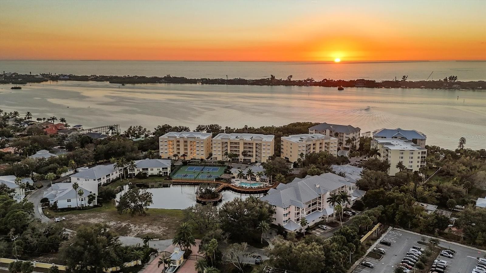 232 HIDDEN BAY DR #303