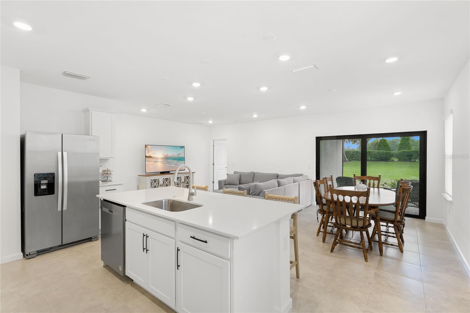 6587 SILVERSTAR DR