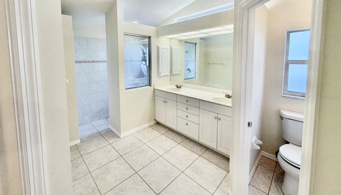 229 VENICE PALMS BLVD