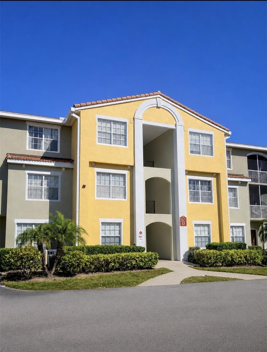 5601 BENTGRASS DR #10-202
