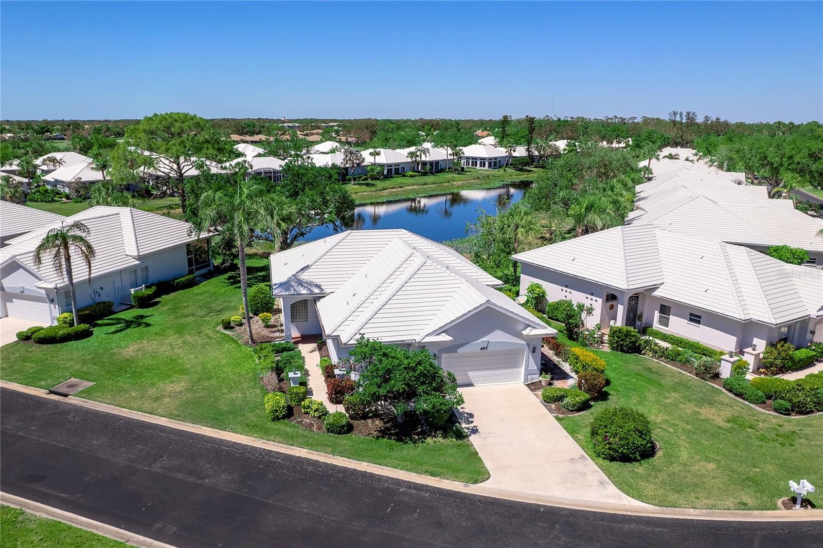 643 CROSSFIELD CIR #13