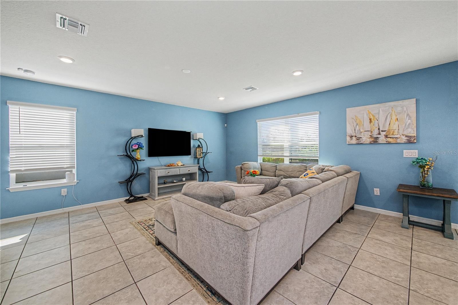 8982 ROYAL RIVER CIR