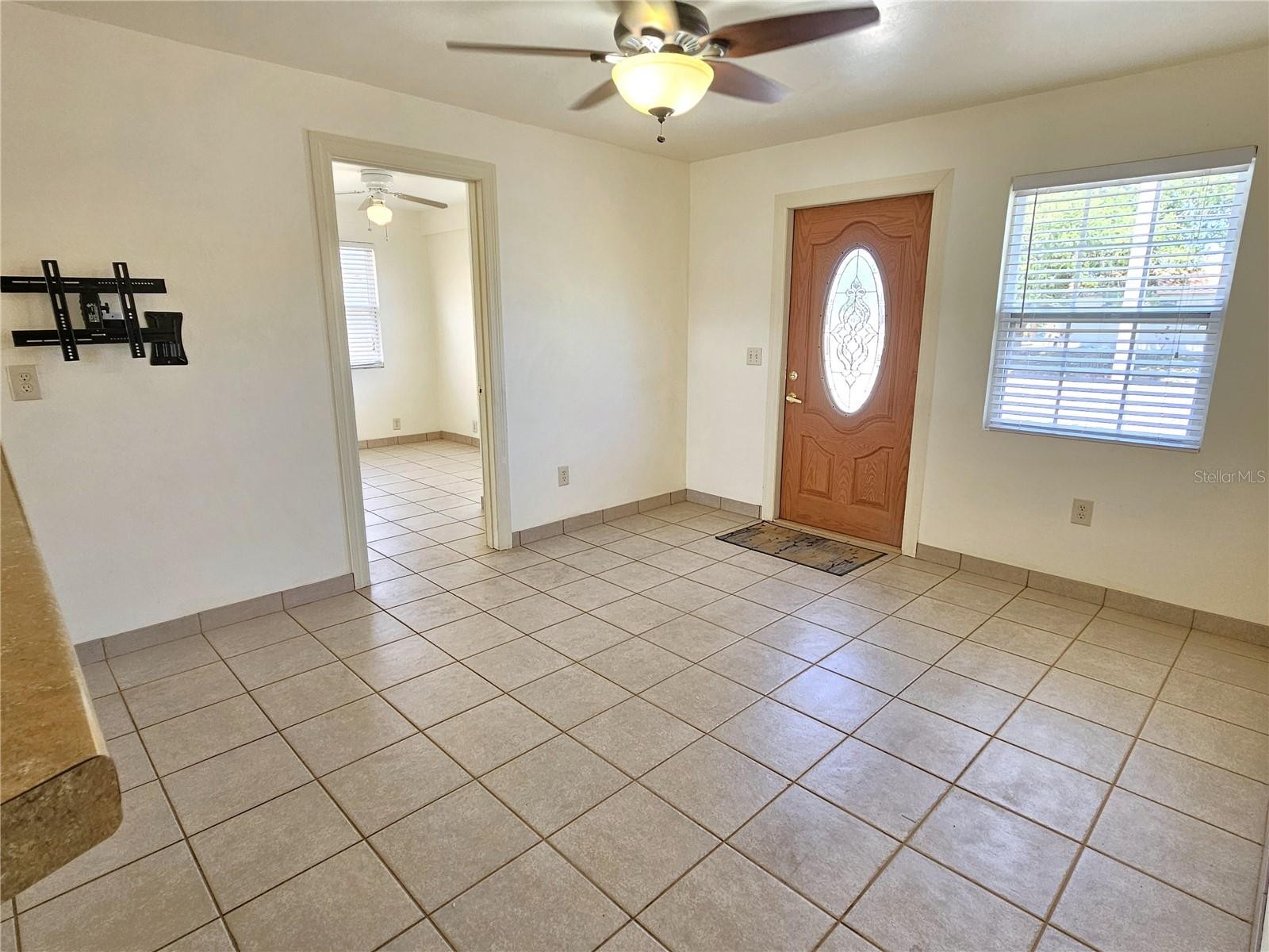 323 PALMETTO RD W