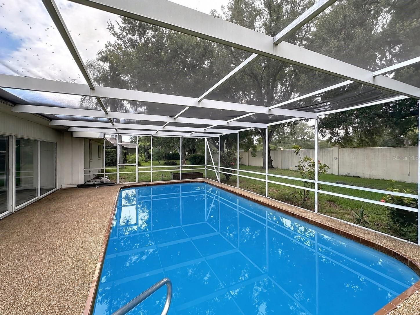 1093 N CYPRESS POINT DR