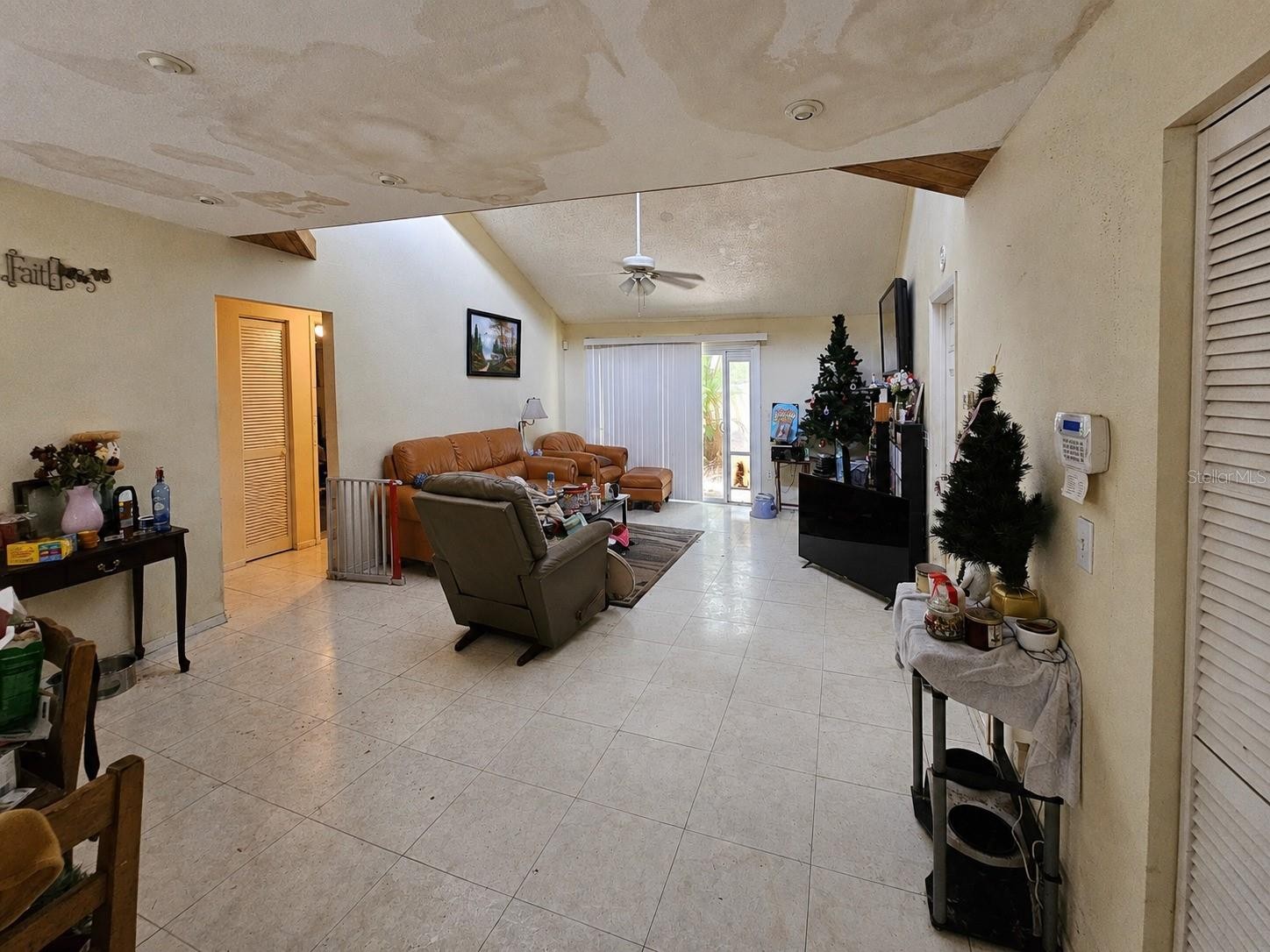 4153 LANCASTER DR