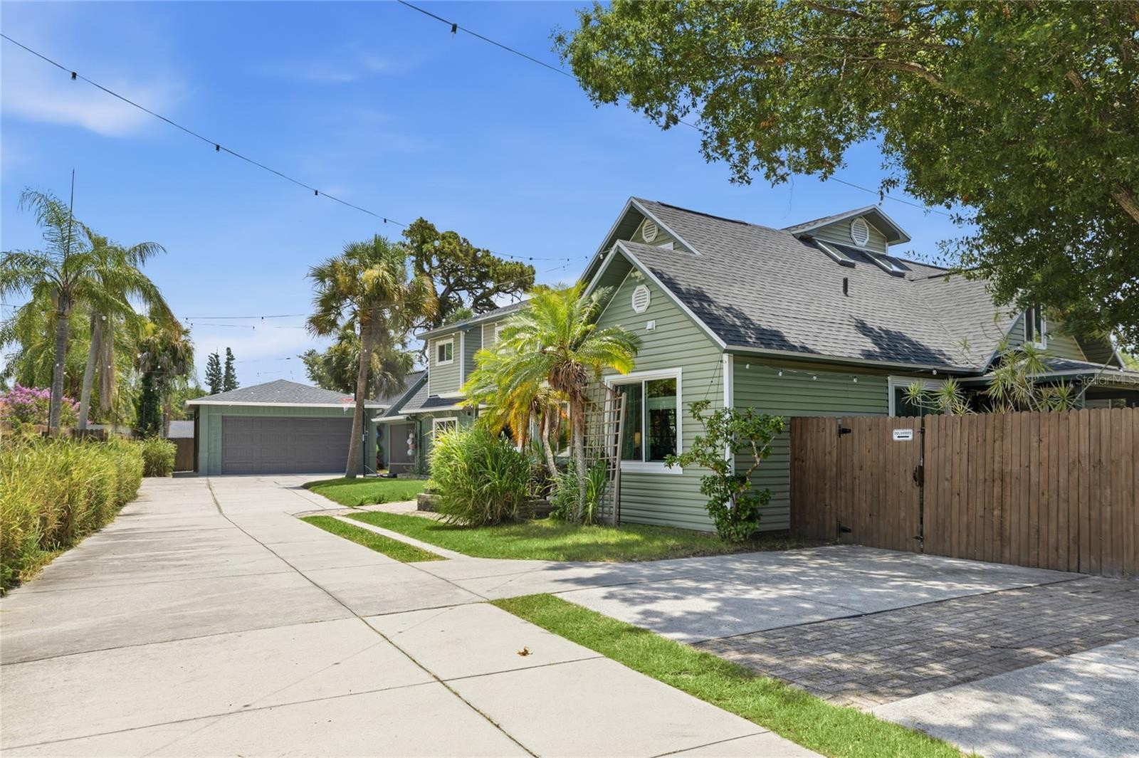 405 BAY POINT AVE
