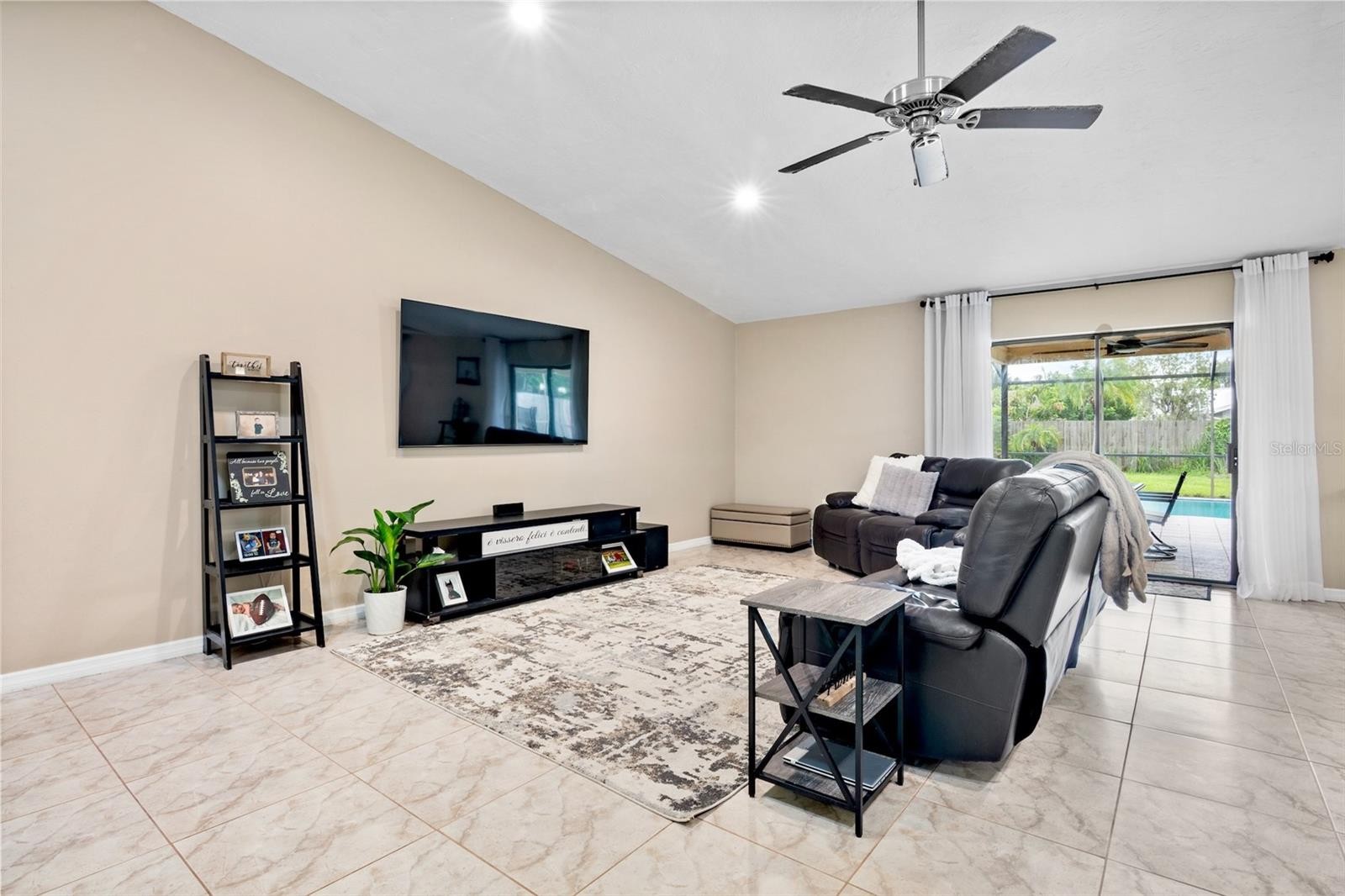 6816 MAUNA LOA BLVD