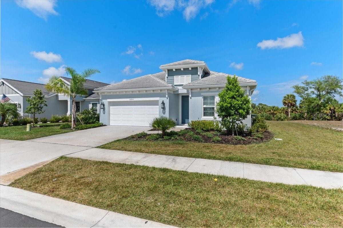 10214 CRYSTAL ISLES CIR