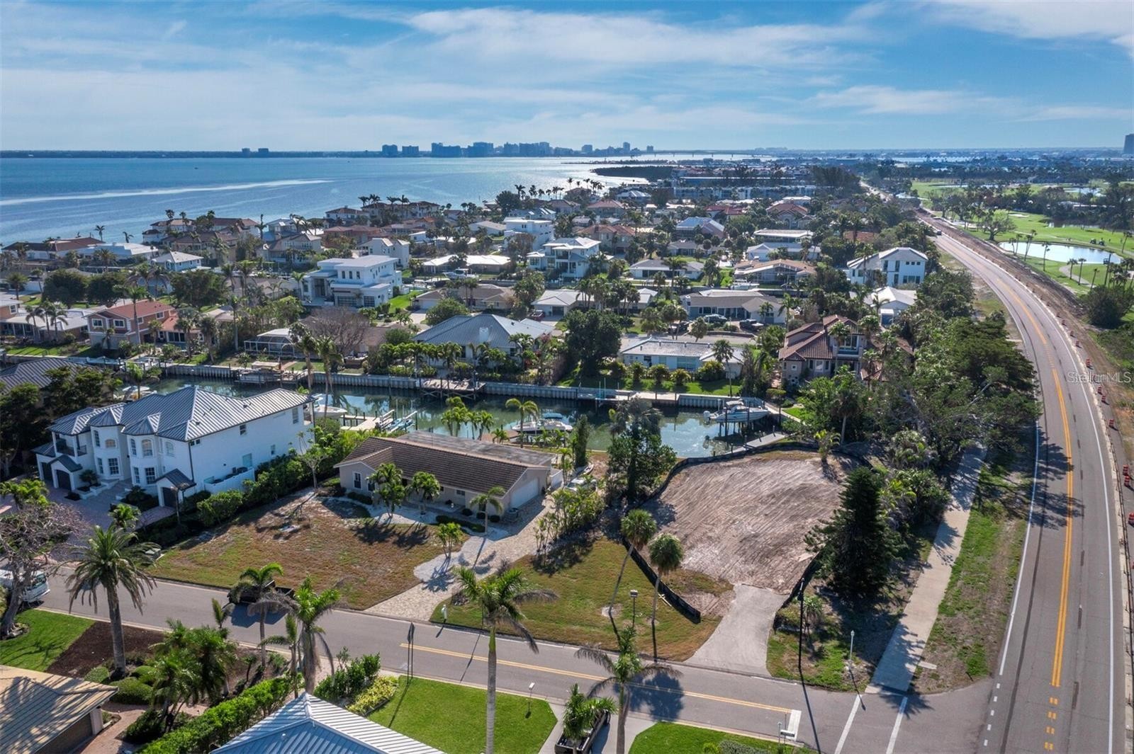 500 OUTRIGGER LN