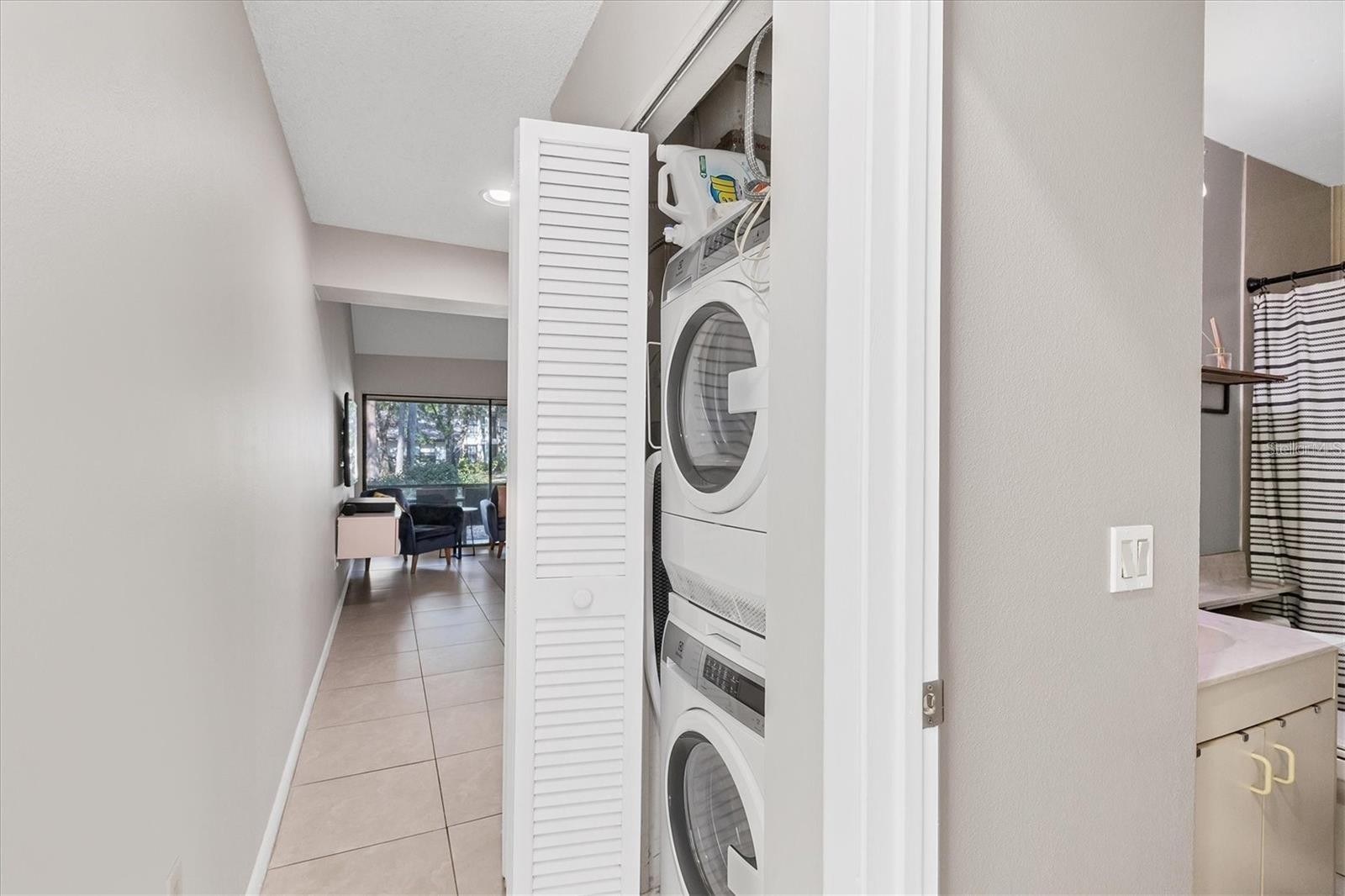 4717 WINSLOW BEACON #7