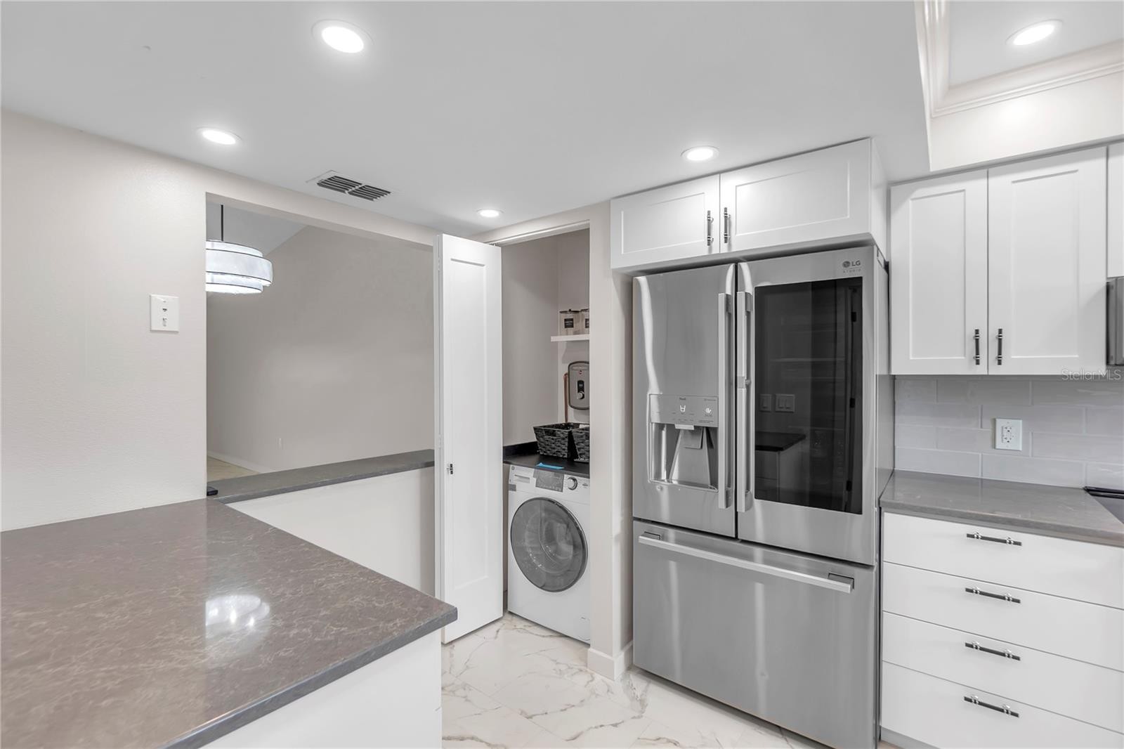 6135 HERITAGE LN #6135