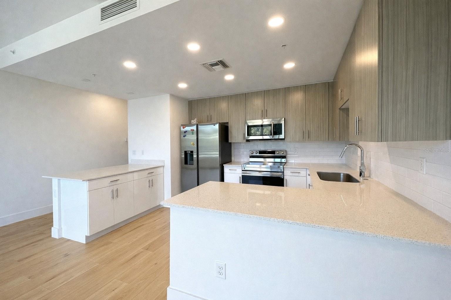 1709 N TAMIAMI TRL #223