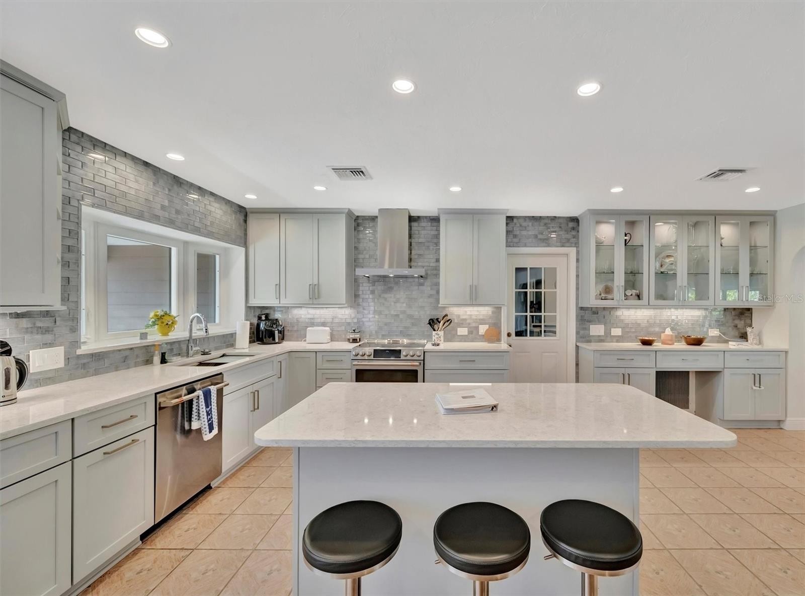 5403 PALMETTO POINT DR