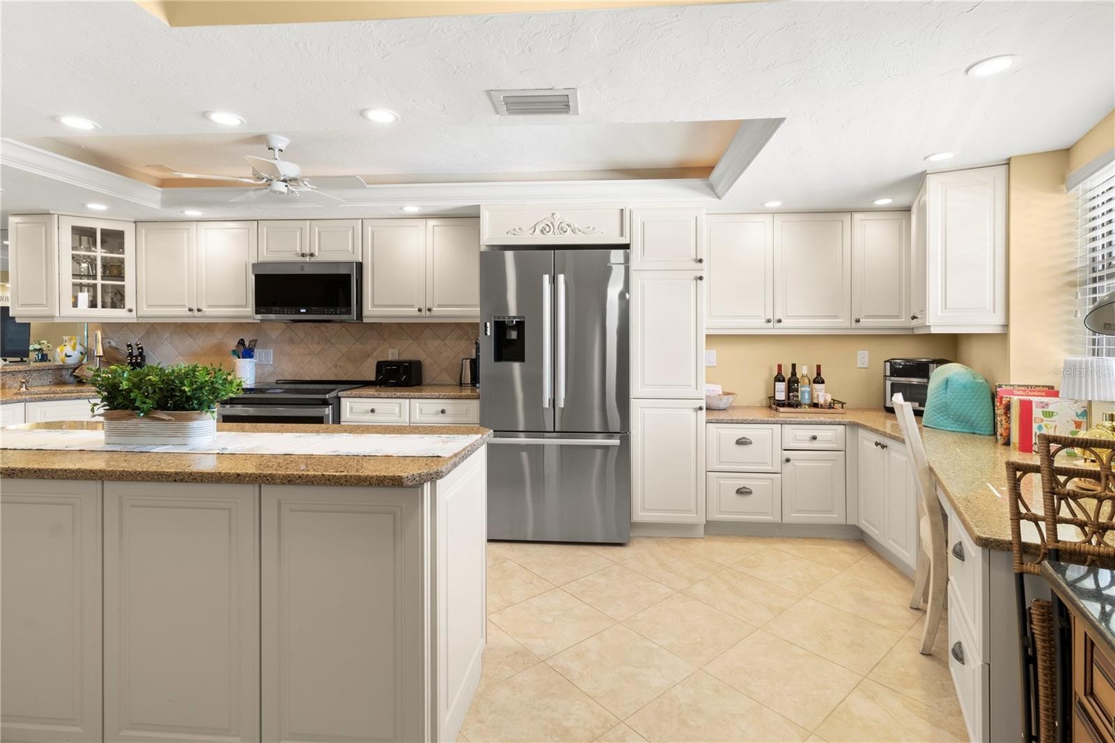 5790 MIDNIGHT PASS RD #208