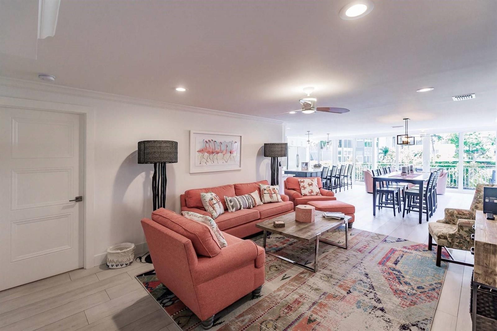 1125 W PEPPERTREE DR #102