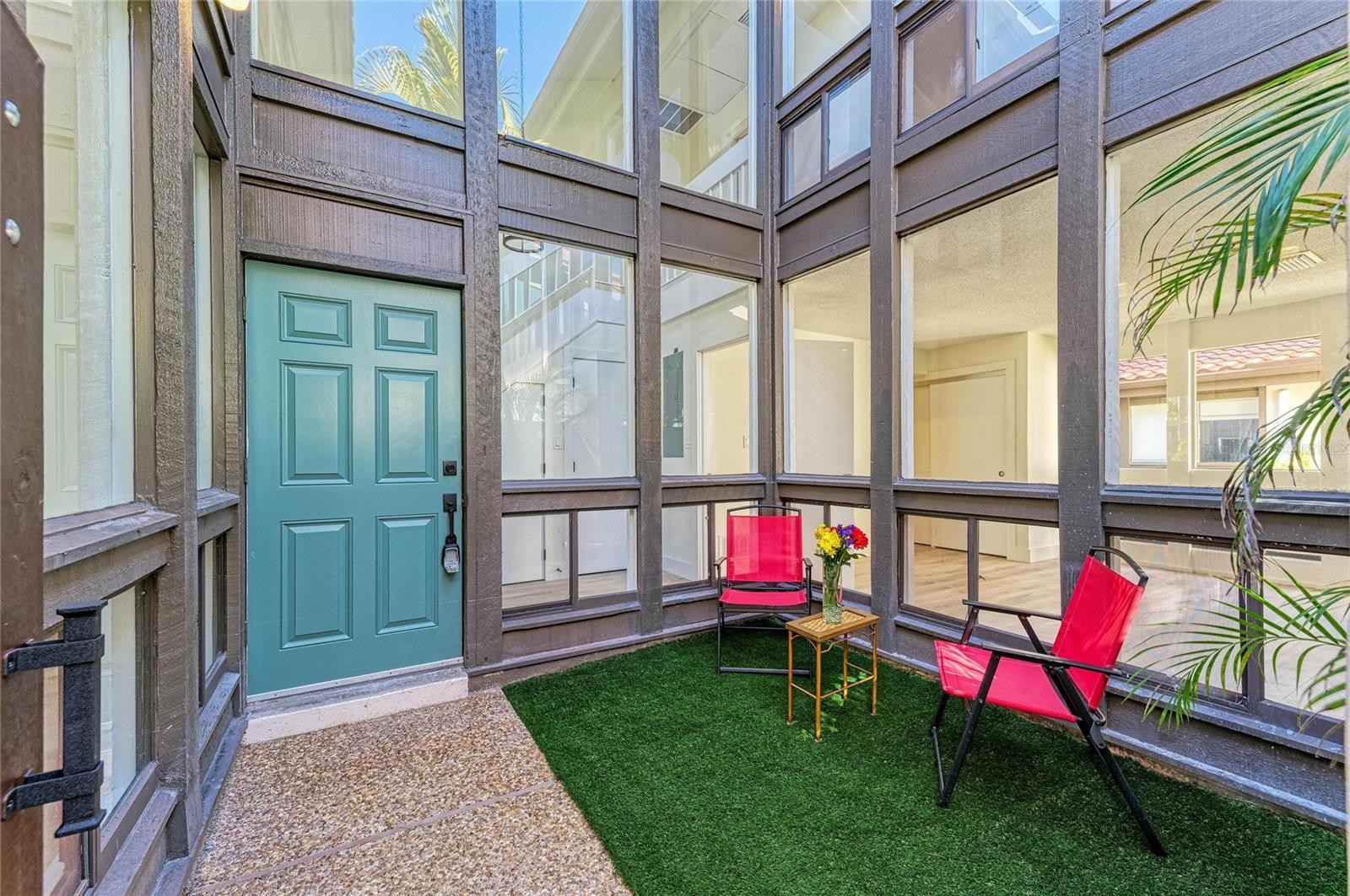 800 S BLVD OF THE PRESIDENTS #9