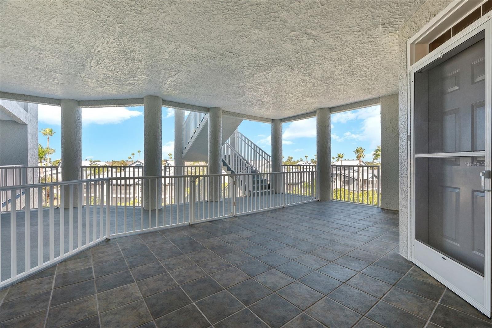 1240 DOLPHIN BAY WAY #401