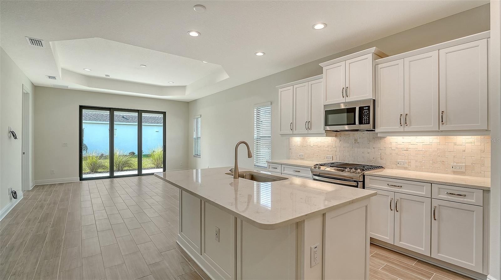 14560 SKIPPING STONE LOOP