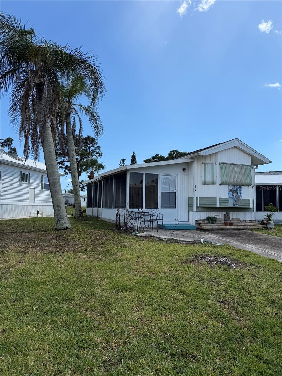 158 BROOKSHIRE DR