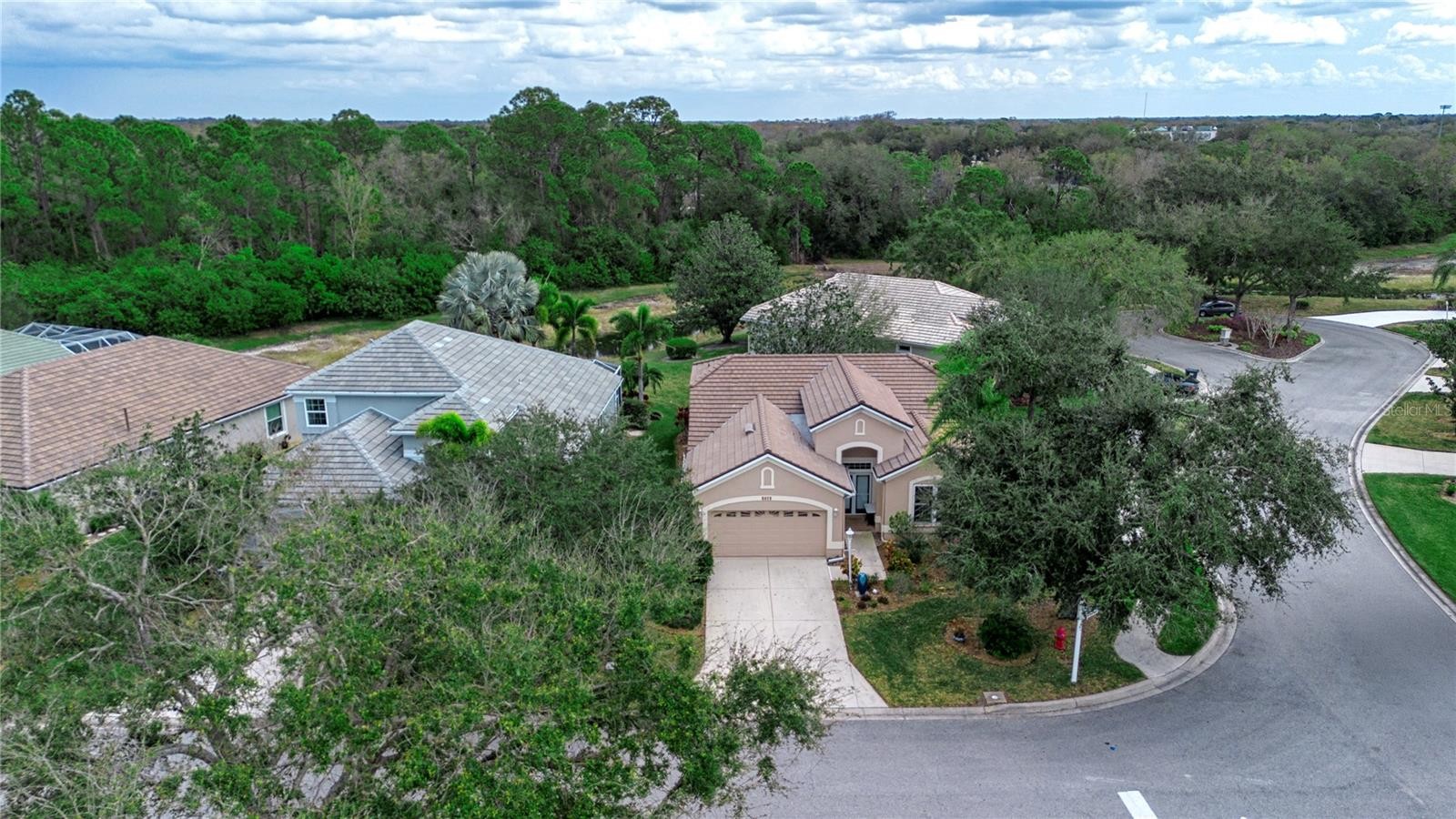 8419 WHISPERING WOODS CT