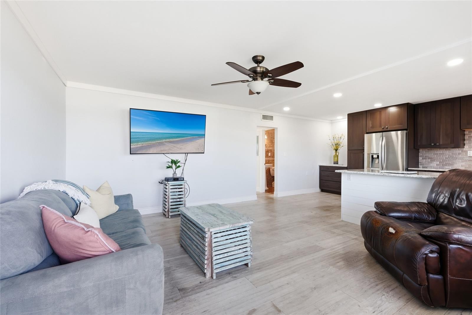 765 JOHN RINGLING BLVD #23