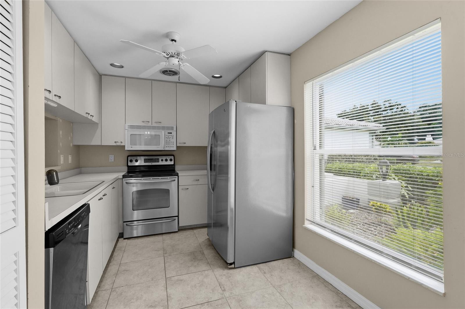 3032 RINGWOOD MDW #17