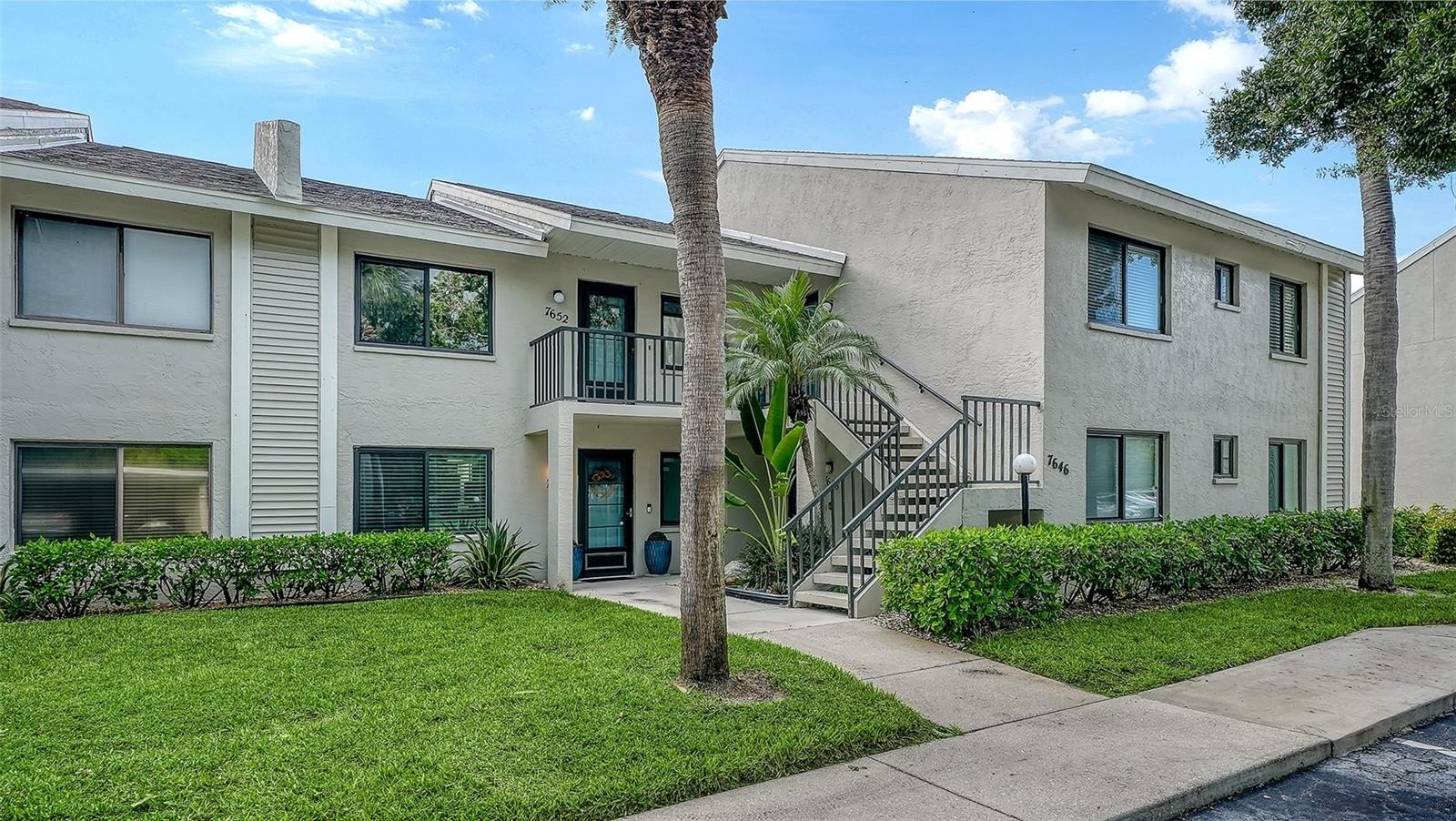 7652 EAGLE CREEK DR #7598