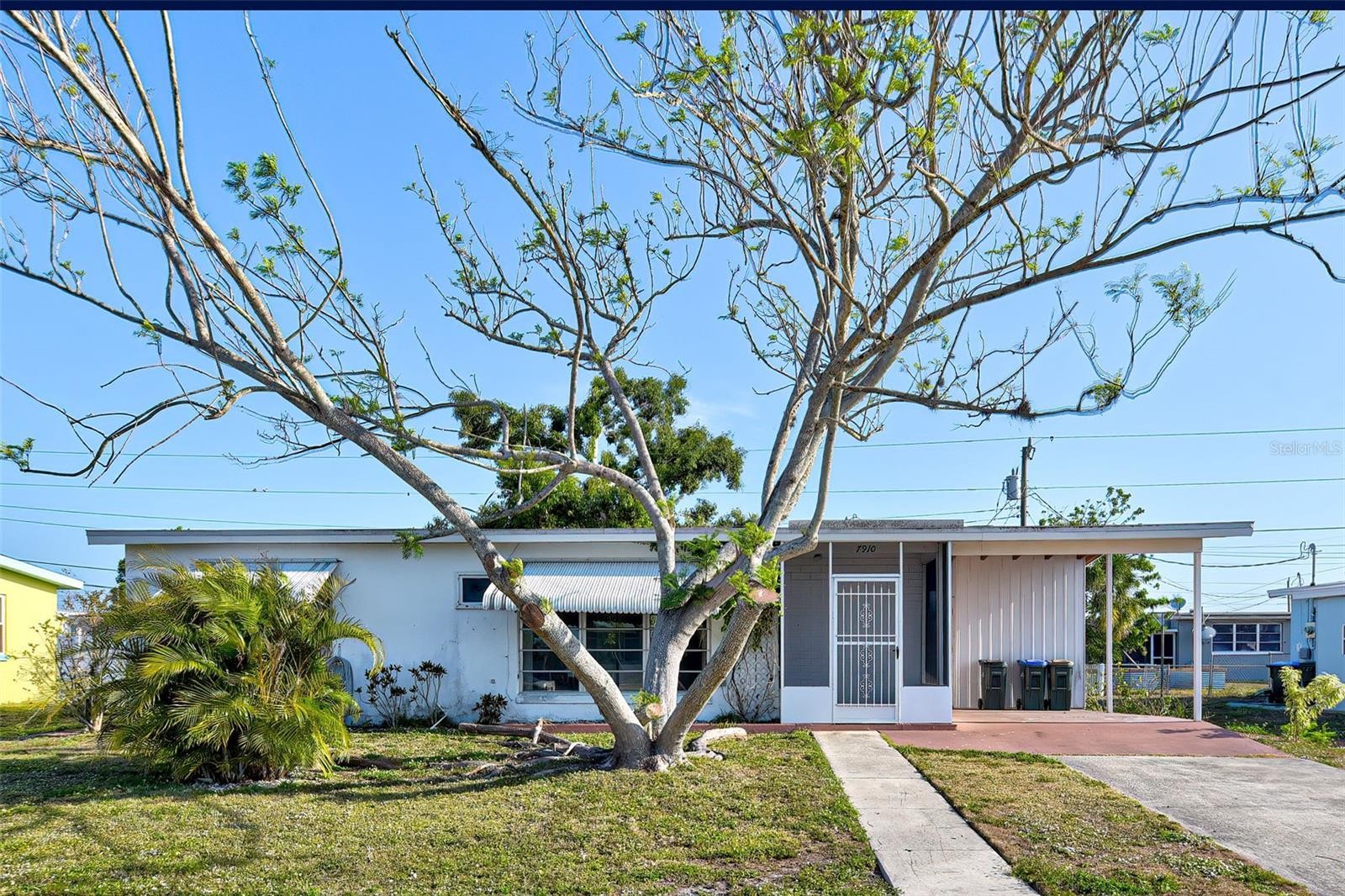 7910 JEFFERY AVE