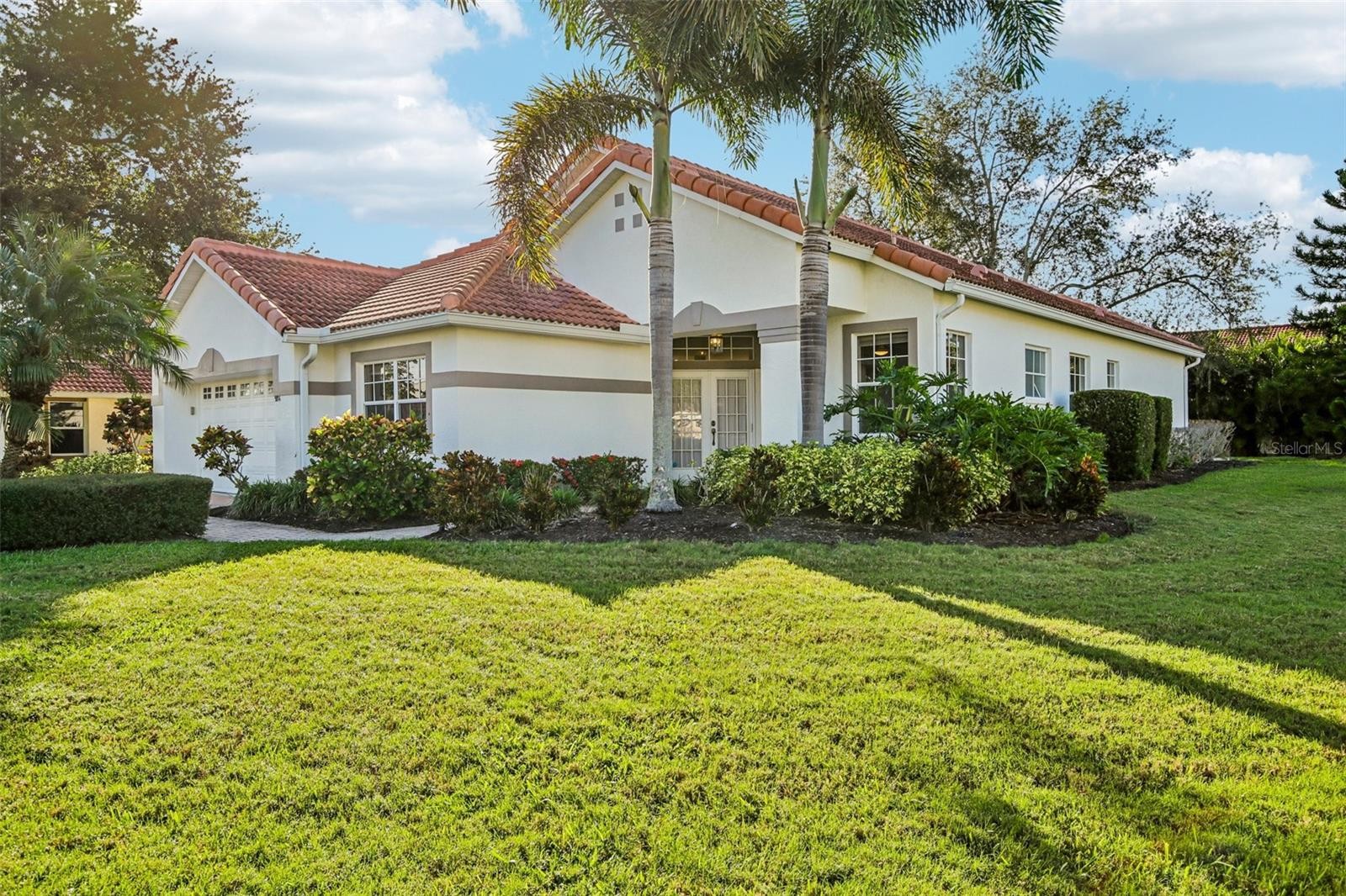 5814 FAIRWOODS CIR