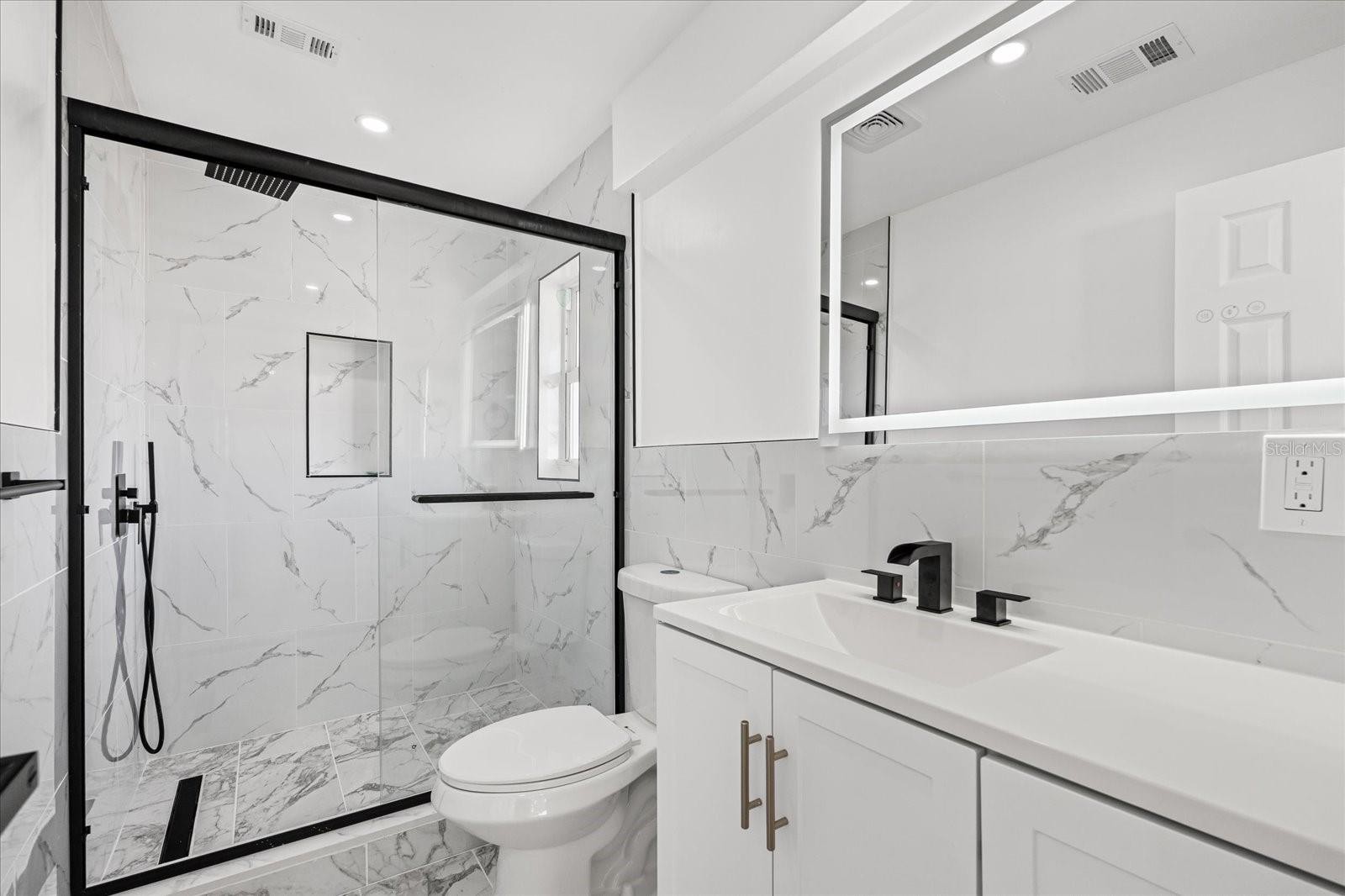 3535 VILLAGE GREEN DR