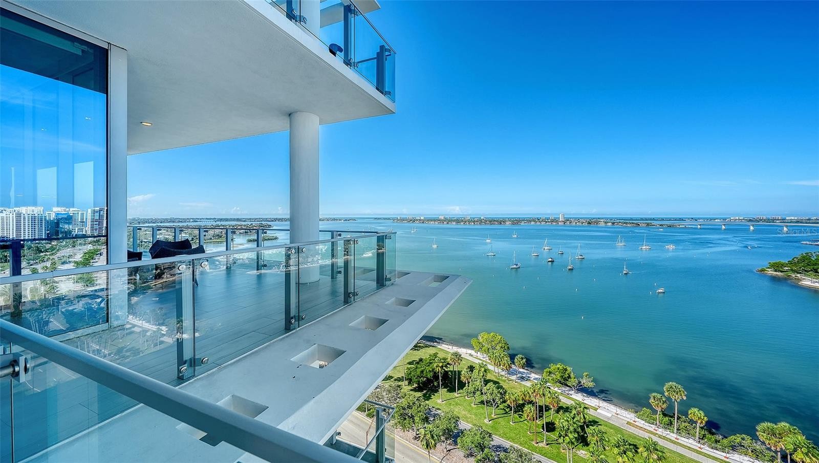 605 S GULFSTREAM AVE #13