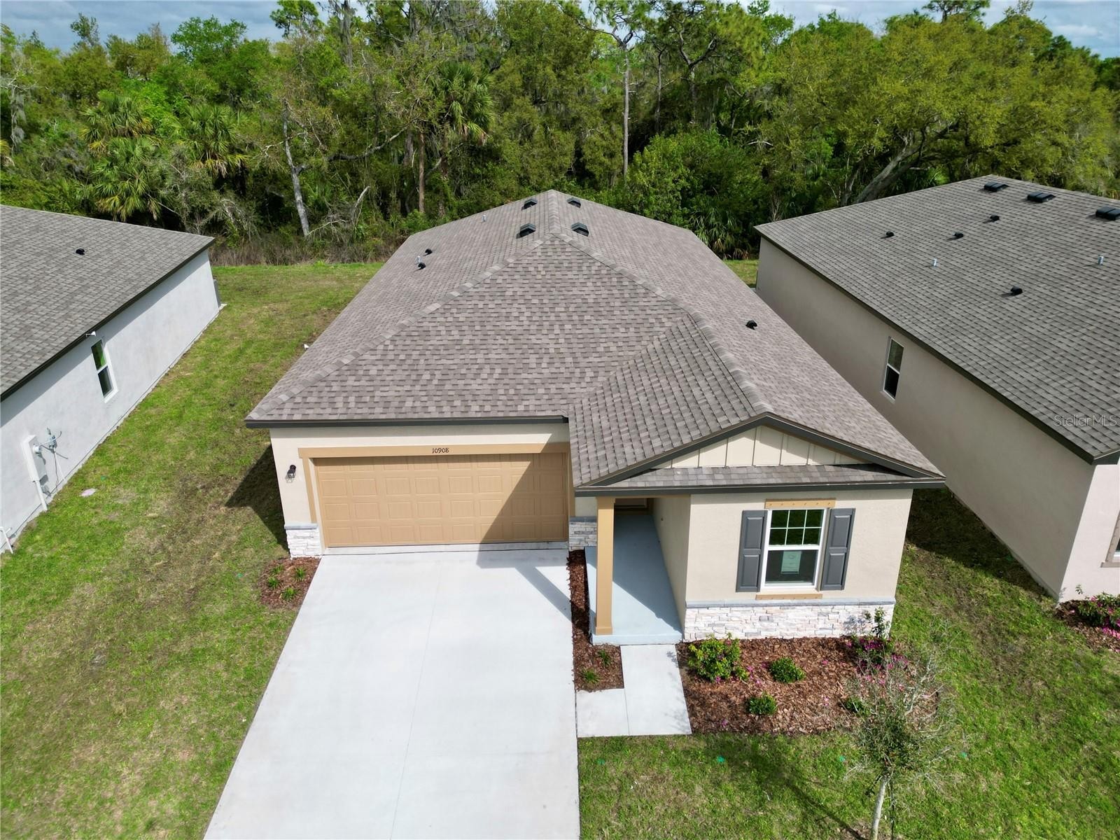 10908 CURVING CREEK LOOP